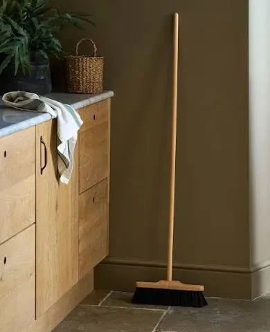 Indoor Broom-Nigntngalle